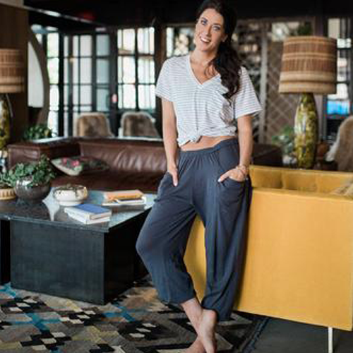 Lauren Zoeller < Meet the Tribe - YogaClub