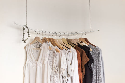 What is Minimalist Fashion? How to Keep the Clothes You Love
